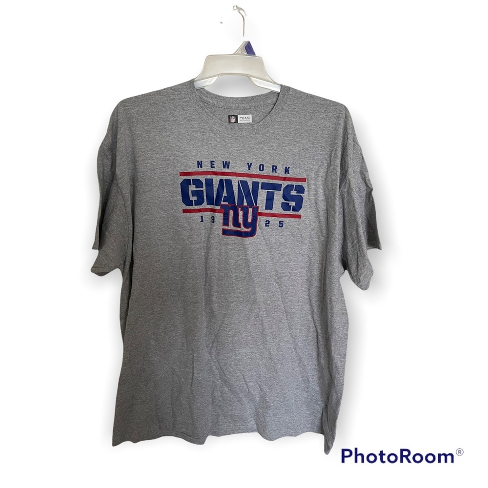 NFL New York Giants T-shirt brand new with hanger, missing hangtag.
